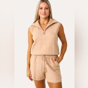 Kittenish by Jessie James Decker Camila Tan Quarter Zip Sweater Tank size Small